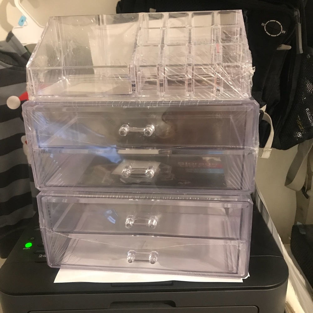 Acrylic make up organizer
